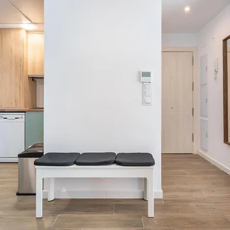 Wintowinrentals Charming & New Building, Close Daire *