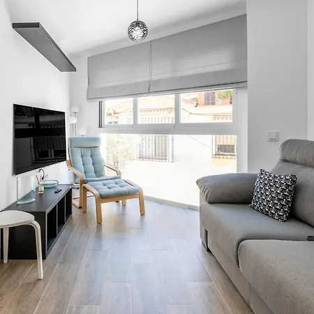Wintowinrentals Charming & New Building, Close Apartment